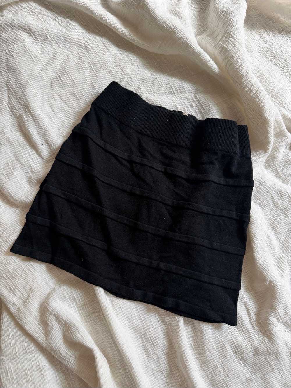 🆕 black knit vintage bodycon bandage skirt small